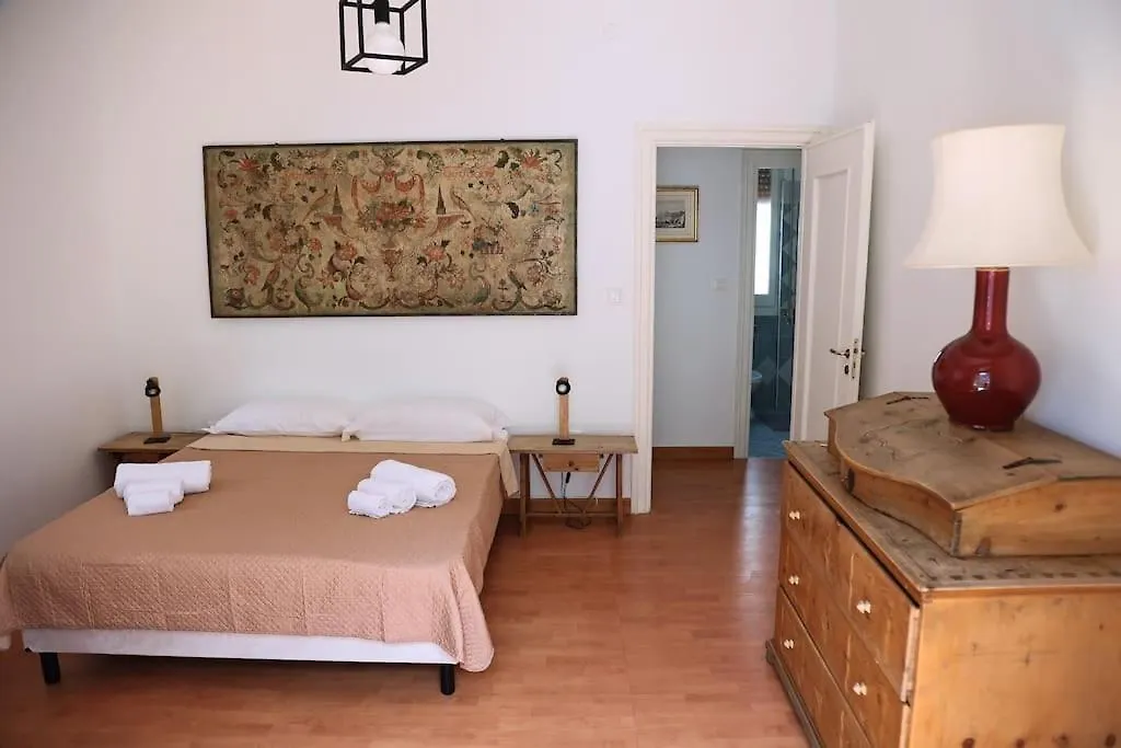 Appartamento La Casa Del Maggiore, Tra Mare E Centro Palermo