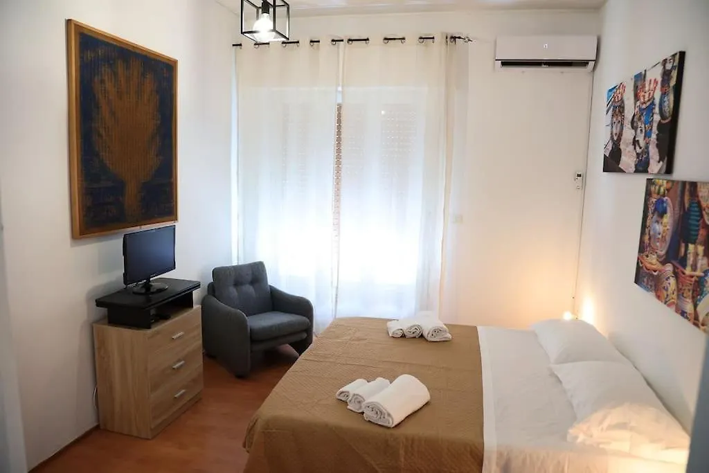 Appartamento La Casa Del Maggiore, Tra Mare E Centro Palermo Italia